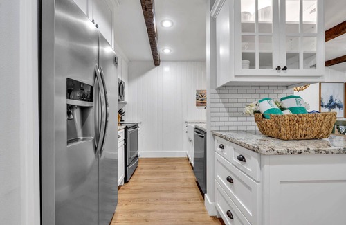 Cliffs of Seagrove House | 6 Bikes! 5-Min Walk to Beach! 2 Pools! Tennis Courts! Family Friendly!