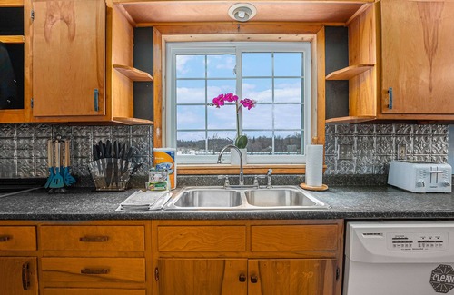 Ludington Other | 6 BR, 3.5 BA Farmhouse located amidst rolling hills of Orchards. Sleeps 16!