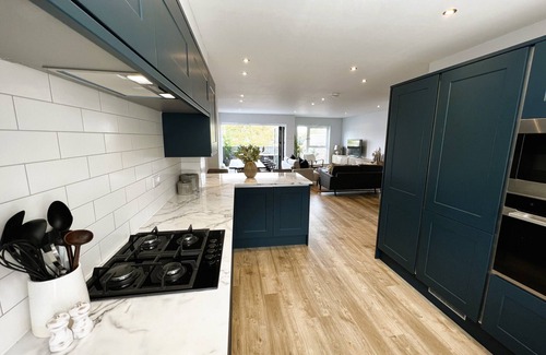 Sandown Ski Chalet | 6 Breakwaters