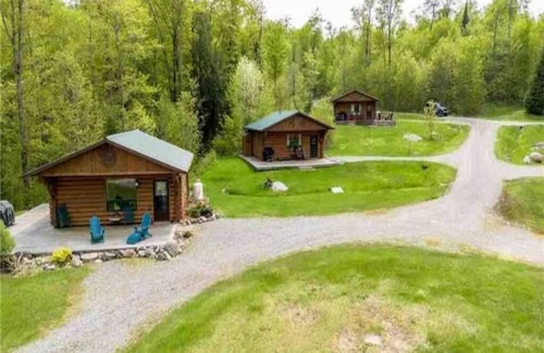 Unorganized Centre Parry Sound Cabin | 6 Cabins - Lakefront - 4 Season