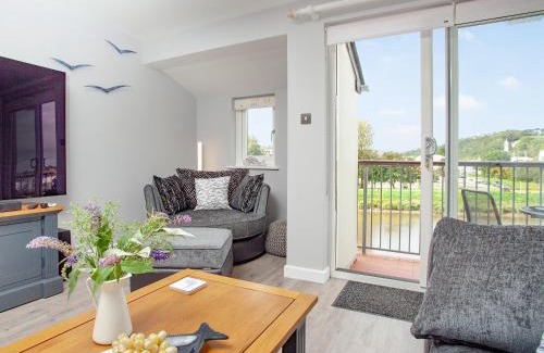 Egloshayle House | 6 Camelside