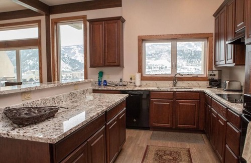 Mountain Star House | 6 Chambertin Townhomes 4 Bedroom Townhouse by RedAwning