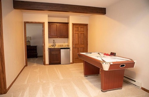 Mountain Star House | 6 Chambertin Townhomes 4 Bedroom Townhouse by RedAwning