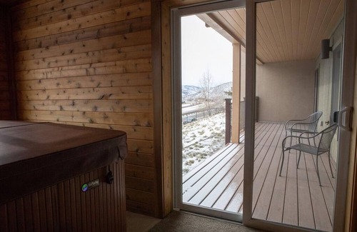 Mountain Star House | 6 Chambertin Townhomes 4 Bedroom Townhouse by RedAwning