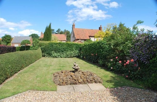 Thornham Cottage | 6 Clock Row, Thornham, Norfolk