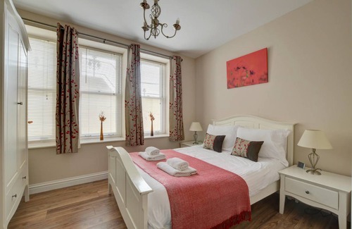 Hele House | 6 Cove View