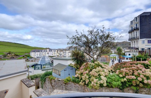 Hele House | 6 Cove View