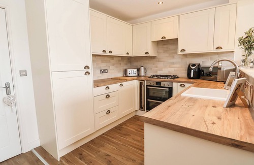 Prestatyn Cottage | 6 Cwrt Griffiths