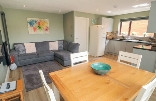Ampleforth Cottage | 6 FAIRFAX CLOSE, family friendly, with a garden in Ampleforth