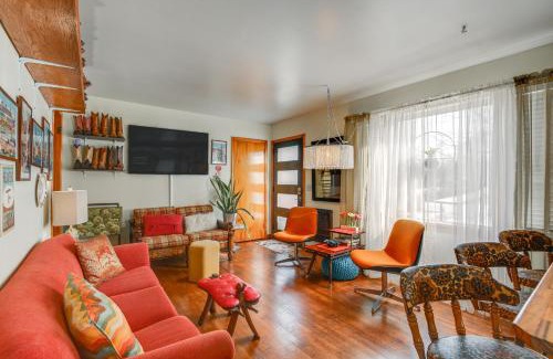Donelson Hills House | 6 Mi to Downtown 70s-Themed Home in Nashville!