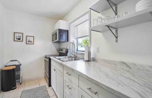 Winter Park House | 6 Mi to Downtown Orlando: Quiet Home w/Sunroom