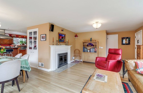 Ballard House | 6 Mi to Downtown: Walkable Seattle Home w/Hot Tub