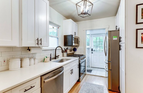 South Kansas City House | 6 Mi to Dtwn: Home w/Deck & Yard in Kansas City