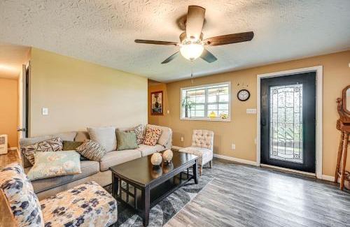 Liberty House | 6 Mi to Lake Liberty Pet-Friendly Home with Yard