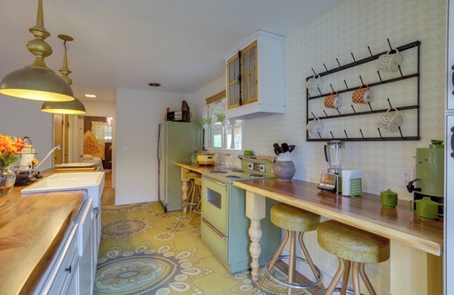 Coloma House | 6 Mi to Lake Michigan: Coloma Farmhouse