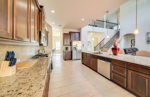 San Antonio House | 6 Mi to SeaWorld: Pet-Friendly Home w/Pool Access