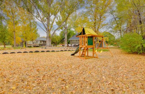 Twin Falls House | 6 Mi to Shoshone Falls Park Home with Game Room!