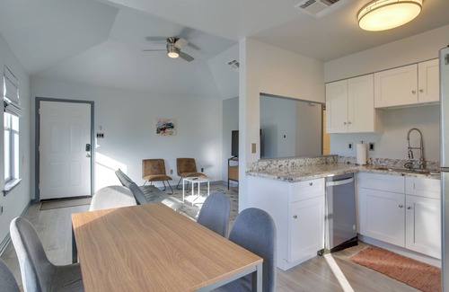 Lake Shore - Lake Vista Apartment | 6 Mi to Smoothie King Center: Apt in New Orleans