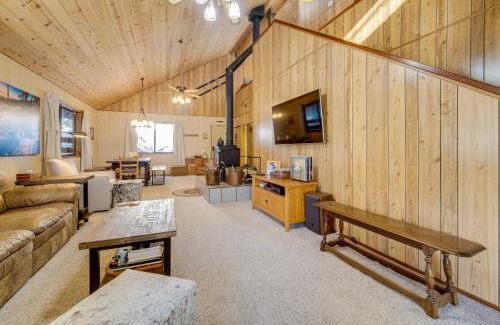 Pla-Vada Woodlands House | 6 Mi to Sugar Bowl Resort Soda Springs Cabin!