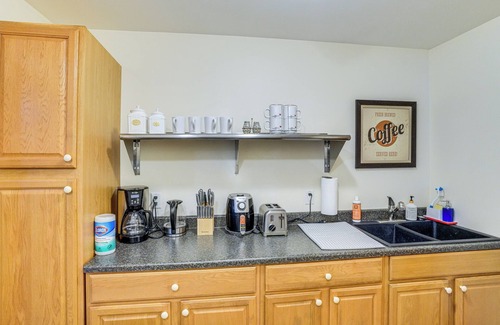 Richmond Apartment | 6 Mi to Tanglewood: Peaceful Berkshire Apt!
