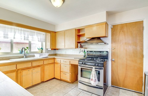 Northwest Heights House | 6 Mi to UNM: Albuquerque Family Abode w/Views!