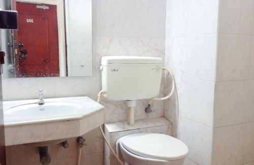 Madurai Main Hotel | 6 minute walk from Madurai Junction