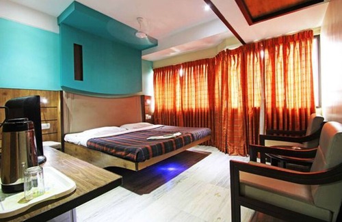 Madurai Main Hotel | 6 minute walk from Madurai Junction