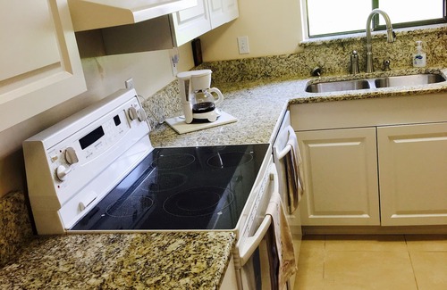 Longwood Condo | 6 months min