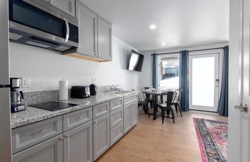 Mammoth Lakes Apartment | #6 New! Near Restaurants and Shopping