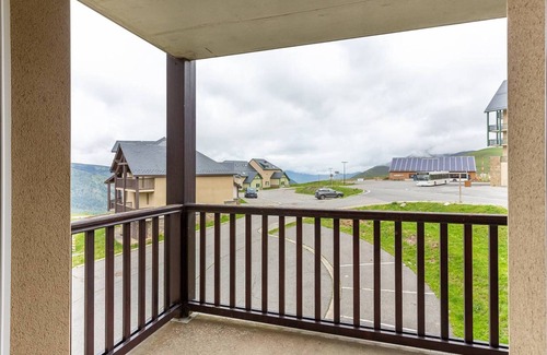 Germ Apartment | 6-person apartment in Peyragudes with balcony, parking, pets allowed