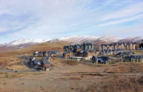 Germ Apartment | 6-person apartment in Peyragudes with balcony, parking, pets allowed