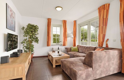 Municipality of Nissewaard House | 6-person bungalow in the holiday park Landal Zuytland Buiten
