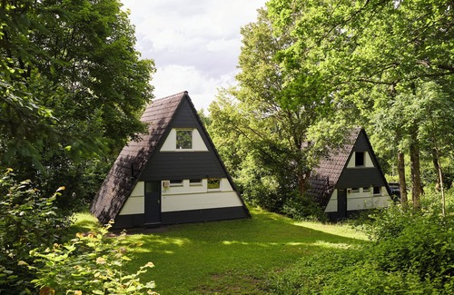 Stadtkyll House | 6-person dog bungalow in the holiday park Landal Wirfttal