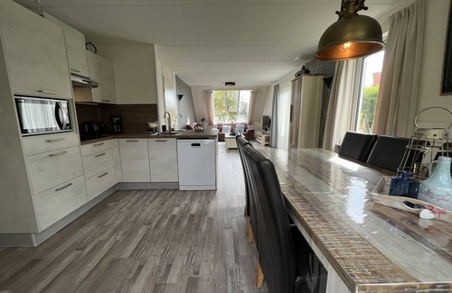 Scharendijke House | 6-person feel-good vacation home by the sea