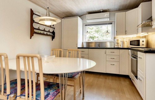 Egense House | 6 person holiday home in Storvorde