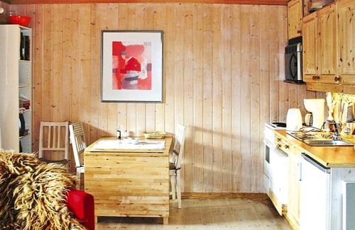 Svingvoll Apartment | 6 person holiday home in Svingvoll