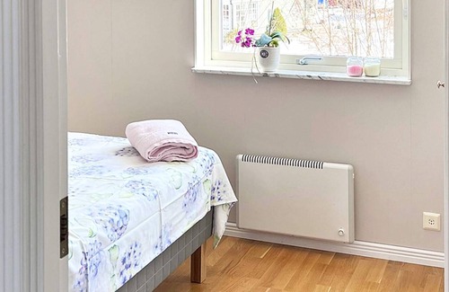 Torshalla House | 6 person holiday home in TORSHÄLLA