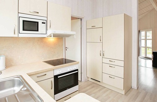 Lensterstrand House | 6 person holiday home in GROEMITZ