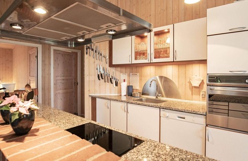 Ho House | 6 person holiday home in Blåvand