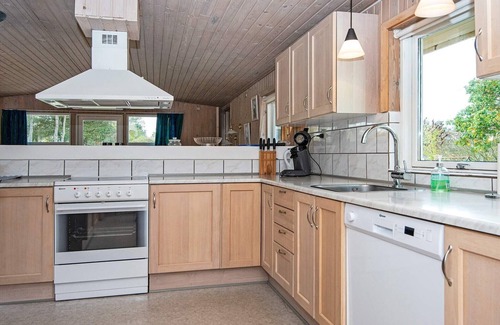 Skødshoved Strand House | 6 person holiday home in Knebel-By Traum