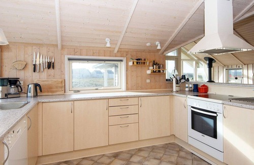 Trans House | 6 person holiday home in Lemvig