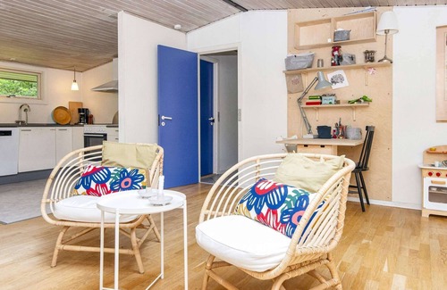 Skødshoved Strand House | 6 person holiday home in Knebel-By Traum