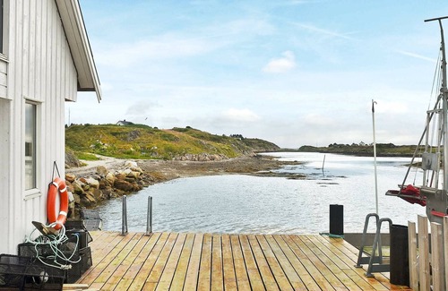 Dyrvik House | 6 person holiday home in Dyrvik