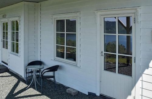 Tysnes Apartment | 6 person holiday home in Onarheim