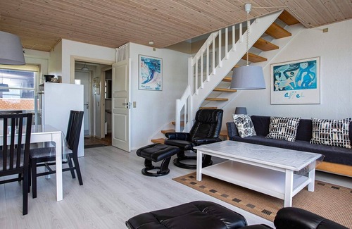 Borre Apartment | 6 person holiday home on a holiday park in Borre