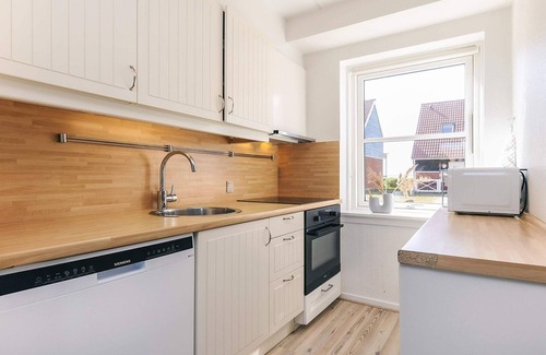 Borre Apartment | 6 person holiday home on a holiday park in Borre