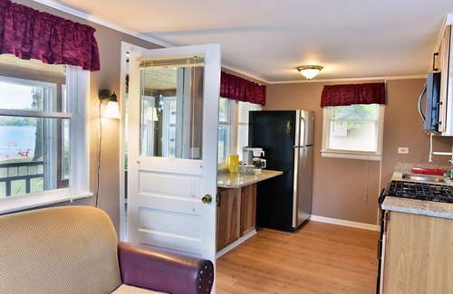 Lake Delton Cabin | 6 person Lakefront Cabin located steps away from Lake Delton