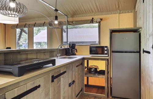 Stadtkyll RV Rental | 6-person safari tent in the holiday park Landal Wirfttal