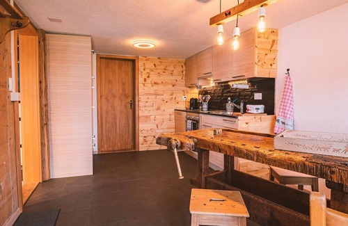 Adelboden Ski Chalet | 6 person vacation apartment with hot tub in the mountains