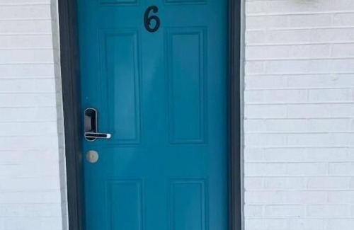 Morse Park Apartment | 6 Rockleys Vintage Motel, EV Charging Available